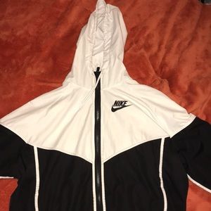 nike windbreaker